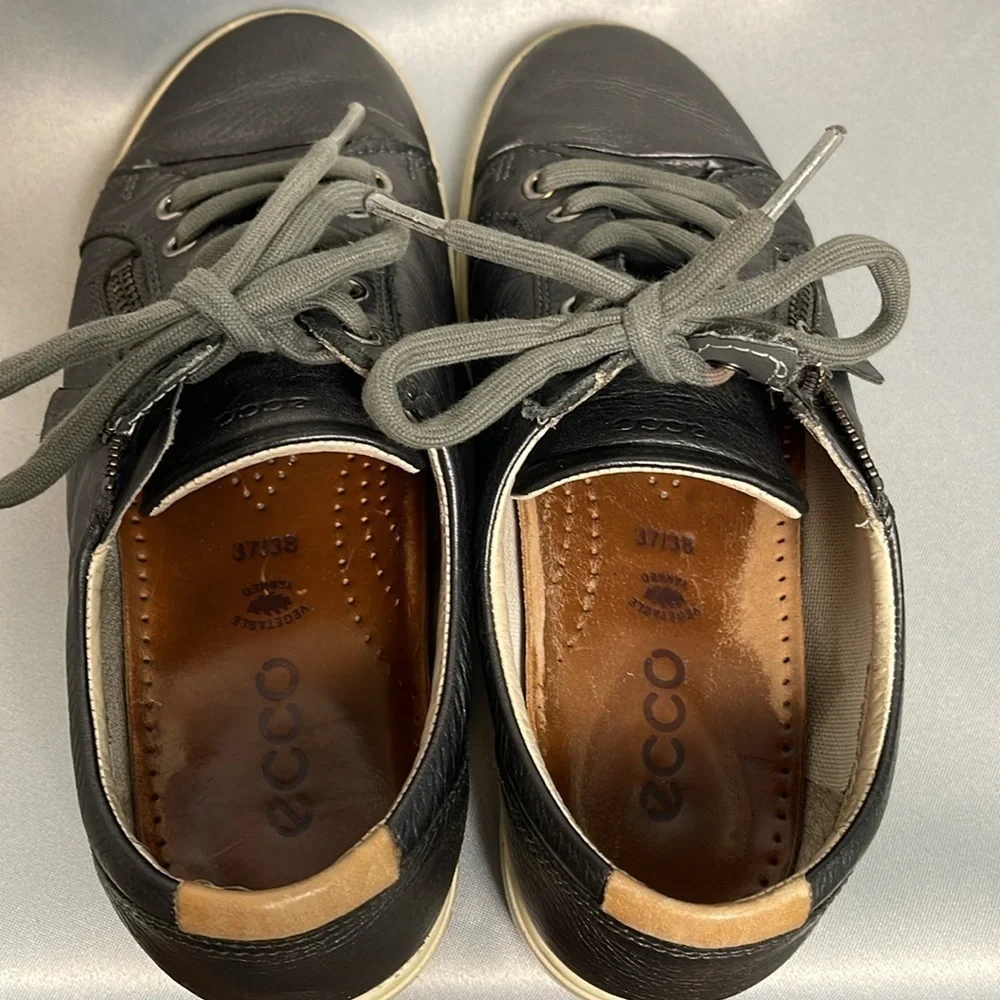 Ecco Black Soft 7 Zip Leather Low Top Sneakers - Size EU 37/38 (Size 7 US)